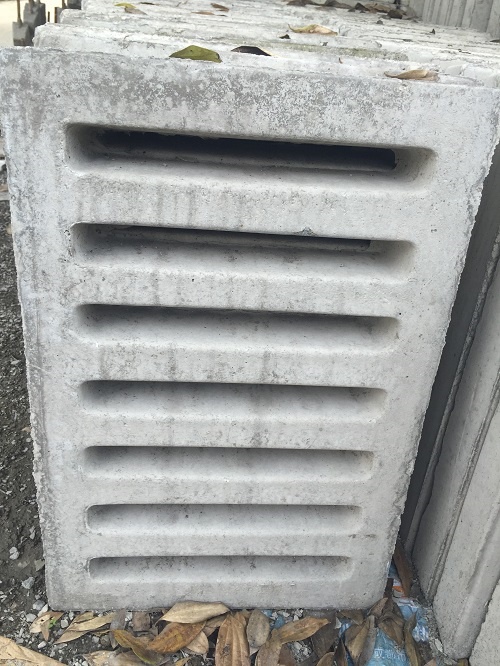 水泥雨水篦子圖片，水泥雨水篦子高清圖片，水泥雨水篦子成品圖片，水泥雨水口立篦子圖片，四孔水泥雨水篦子圖片